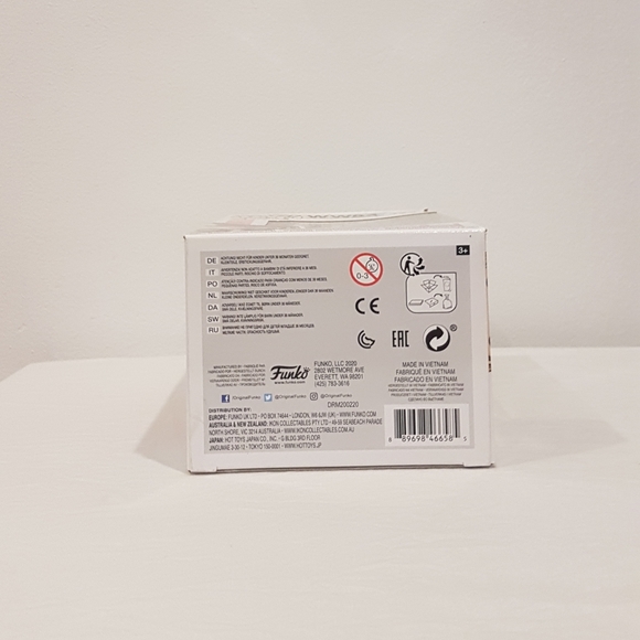 BNIB WW84 Funko Pop 323 DC Wonder Woman (Golden Armor) - Picture 8 of 8